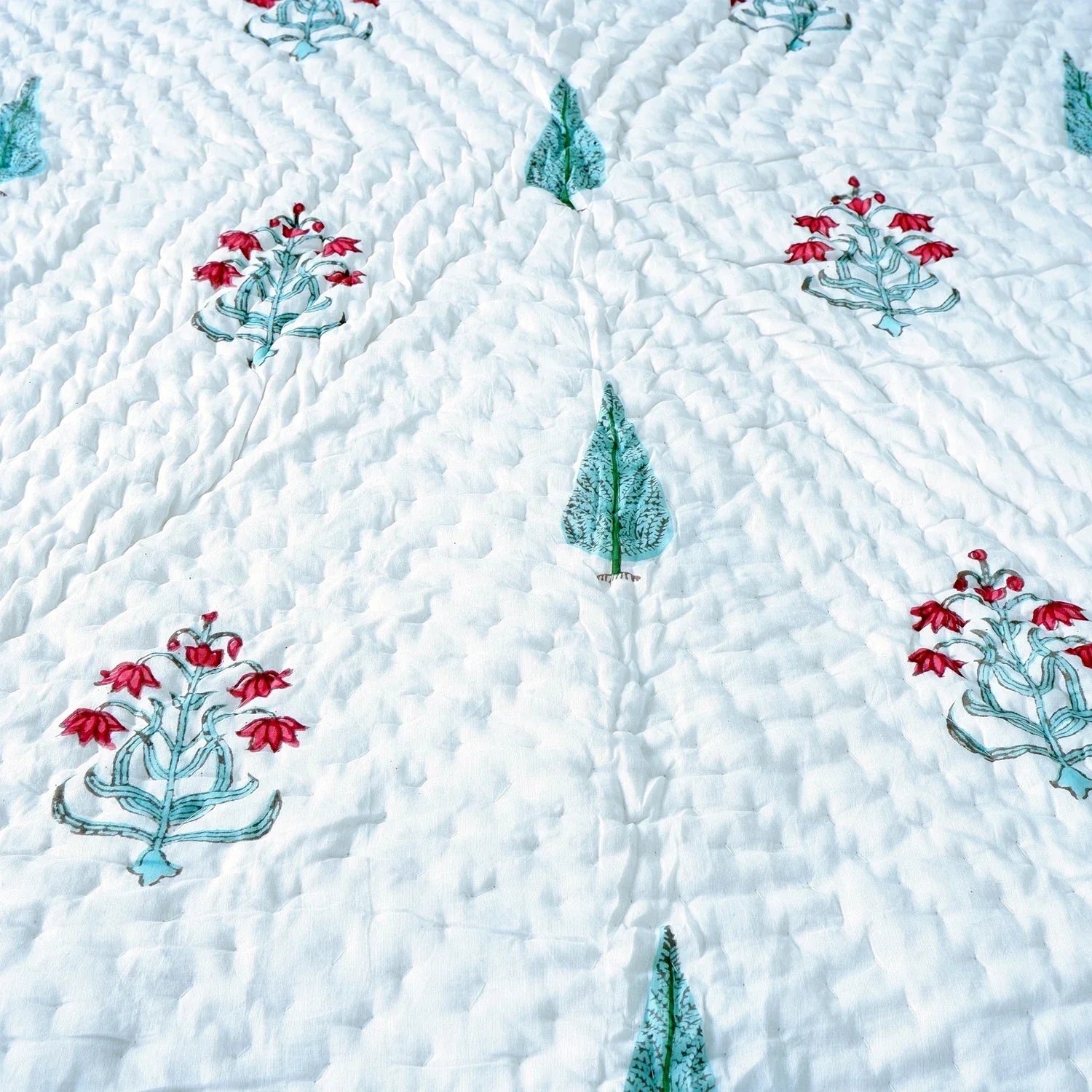 Hand Block Printed Jaipuri Cotton Quilt – Red & Green Floral Bel (90X108 Inches)